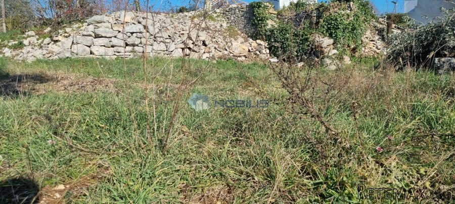Pula, Fažana, 1500m2, moguć ulaz sa dvije strane, 700m od m.. - 7