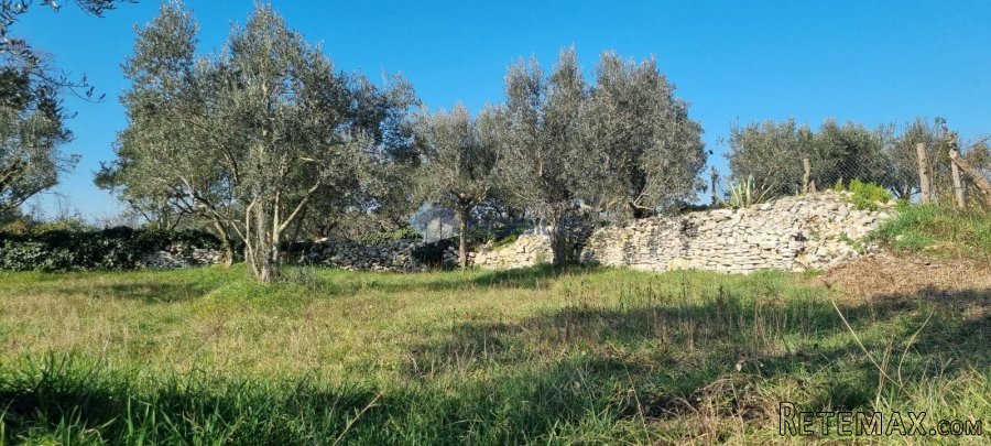 Pula, Fažana, 1500m2, moguć ulaz sa dvije strane, 700m od m.. - 8