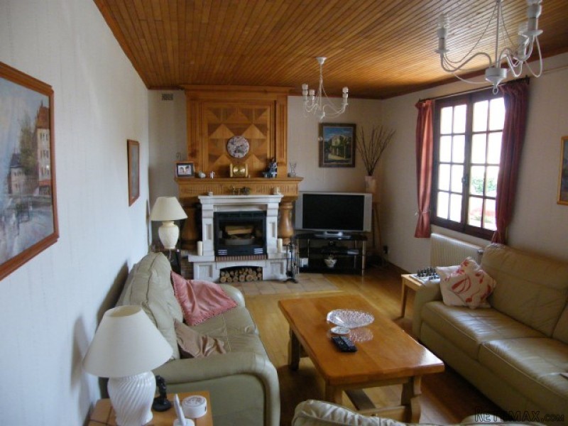 Three Bedroom Detached House With.. - 2
