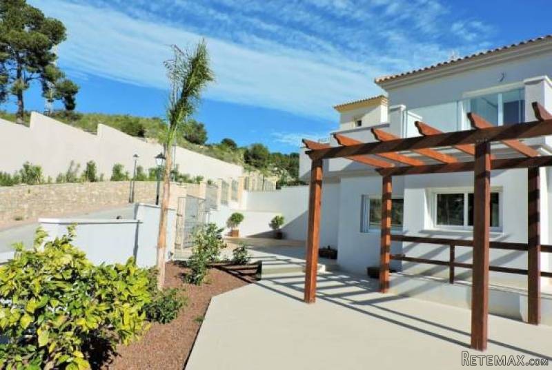 3 Bedroom 3 Bathroom Villa In El.. - 2