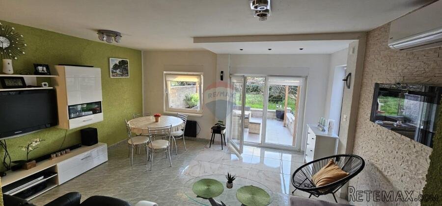Poreč, lijep i uređen stan od 70 m2 u okolici Poreča