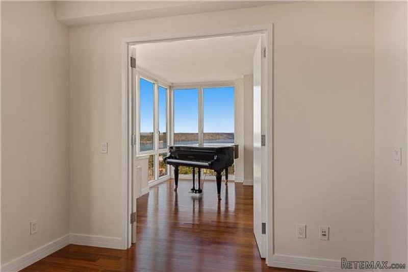 3 Bedrooms - Condo - New York State -.. - 2