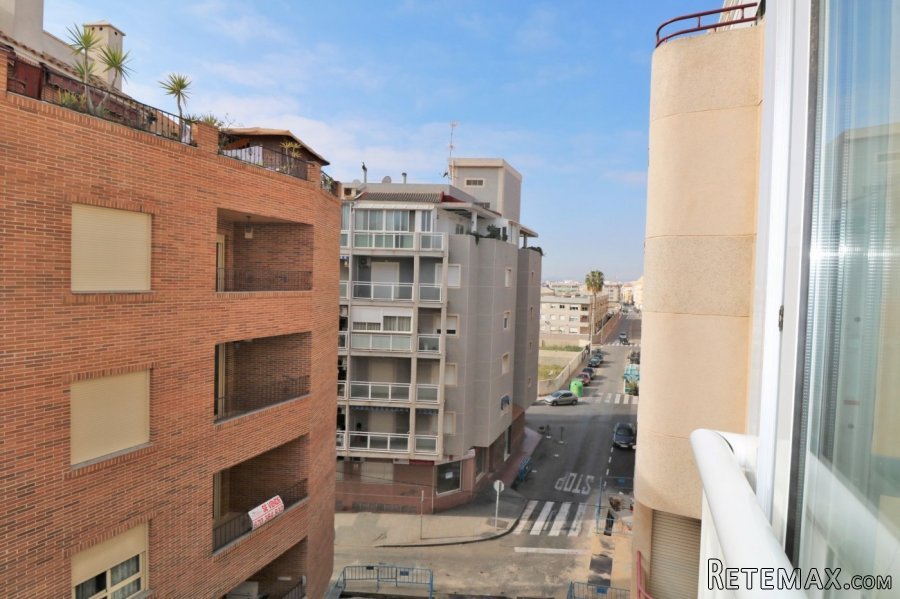 Apartamento en Torrevieja zona Habaneras, 79 m2.. - 2