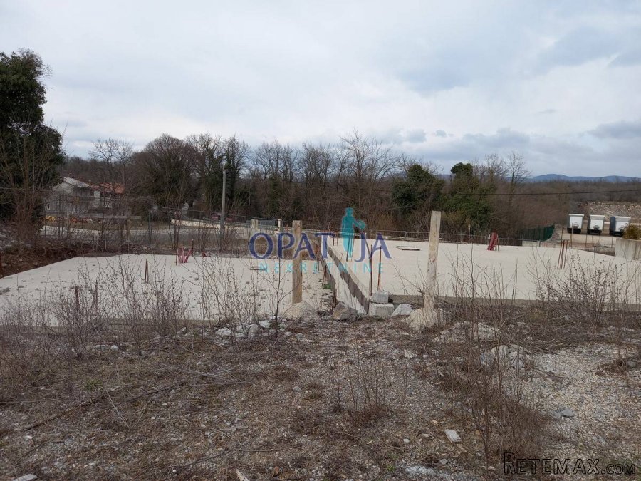 Matulji- okolica- zemljište za dvojnu kuću sa 6 stanova - 2