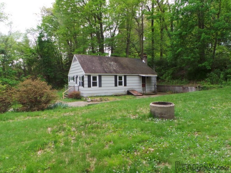 18 Lake Dr Sandy Hook, CT, 06482.. - 2