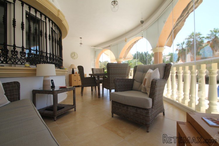 This super luxury detached south facing villa with 5.. - 3