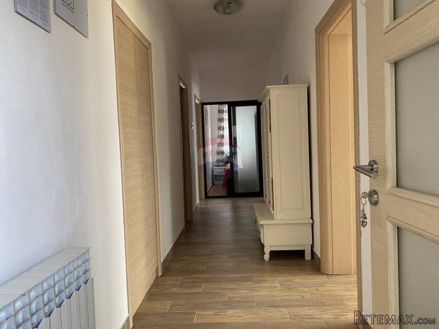 Rijeka, Pulac - Samostojeća kuća s 3 stana, 3 garaže i predi - 6
