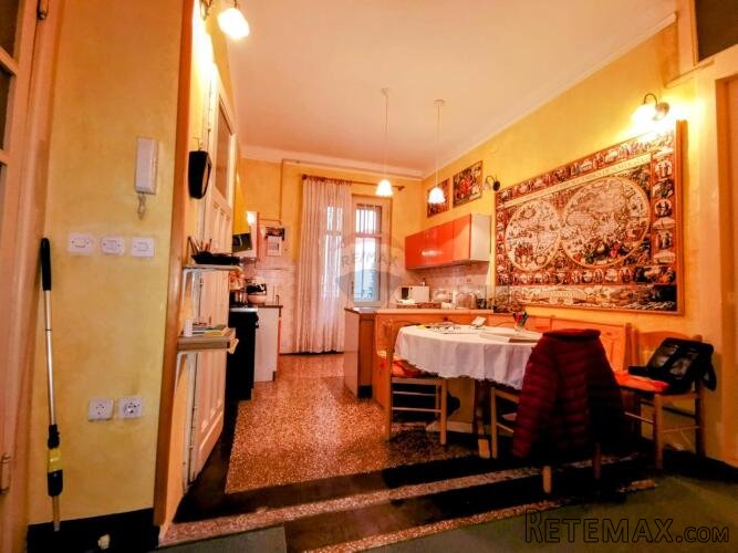 Rijeka, Centar, 3SKL na I katu, 104 m2