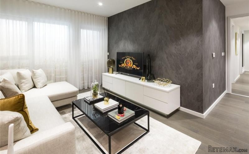 E20, XY Apartments