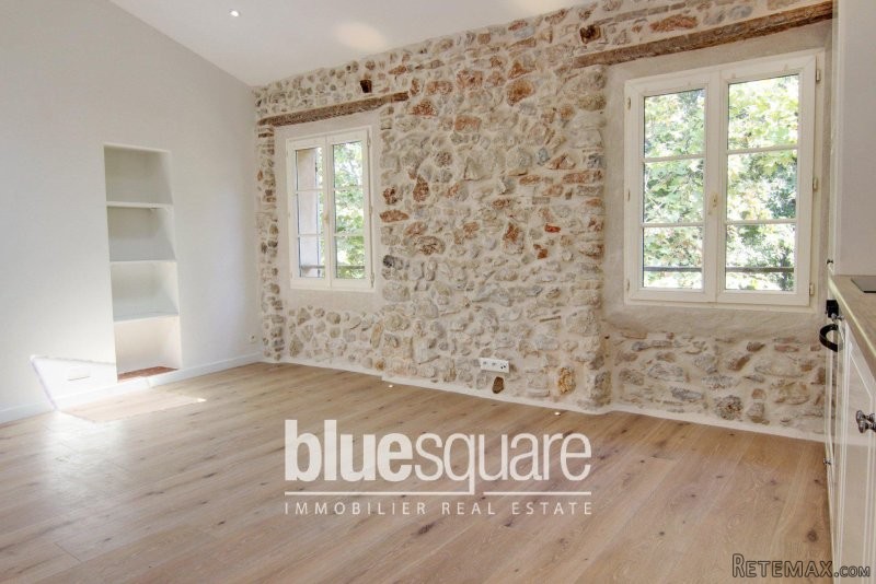Enchanting 1 bed apartment in the old..
