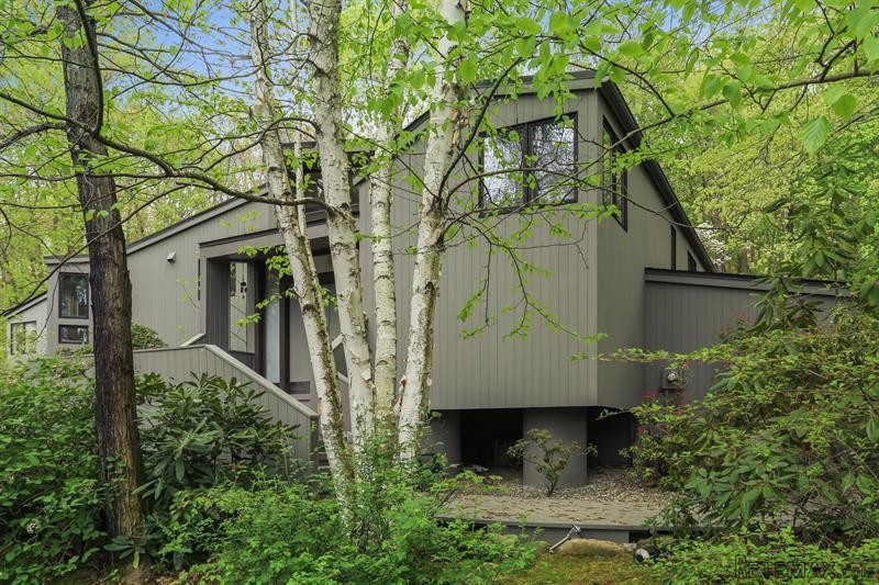 3 bedroom House For Sale: 12..