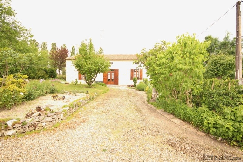 Delightful stone house, full of.. - 2