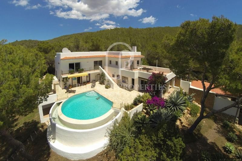Beautiful country villa with panoramic..