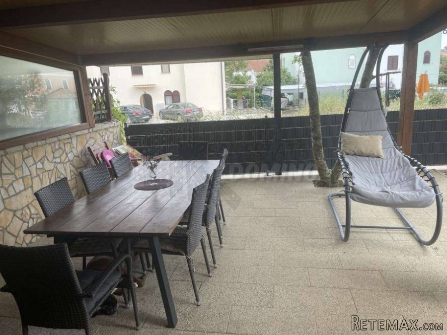 Apartman s prekrasnom okućnicom!! Malinska-okolica - 8