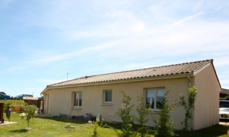 Immaculate modern, bright and airy..