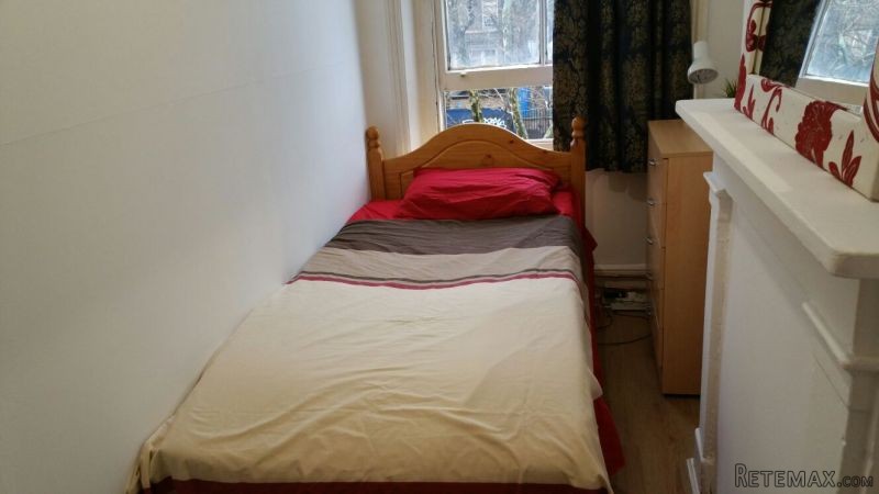 Small Double Room In Whitechapel - 2