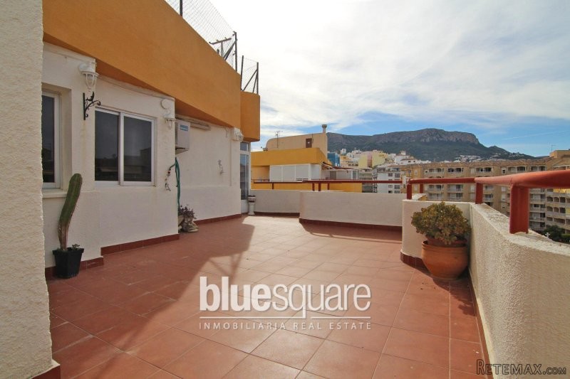 Lovely 3-bedroom penthouse 100mts from..