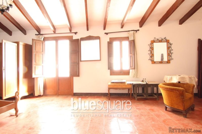 Great 7 bedroom traditional house in.. - 2