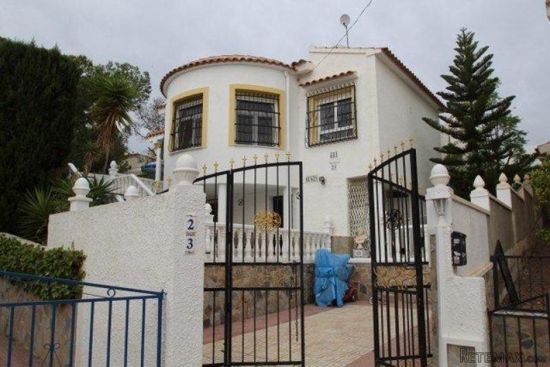 3 Bedrooms - Villa - Alicante - For Sale