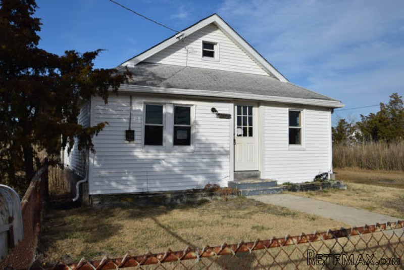 312 E Edgewater Ave Pleasantville, NJ..