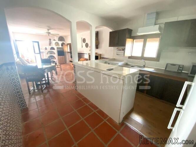 NEW TO VOSS HOMES - GREAT B&B / GUEST HOUSE BUSINESS . Semi.. - 8