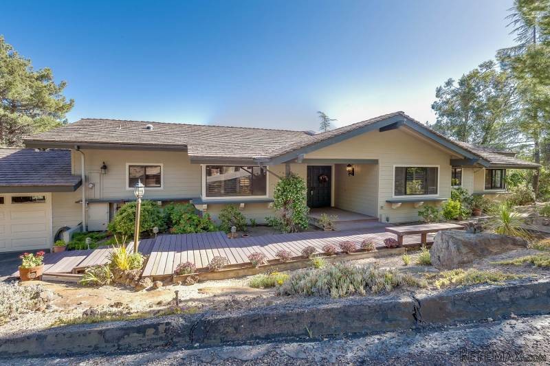 3845 Via Palo Verde Lago Alpine.. - 2