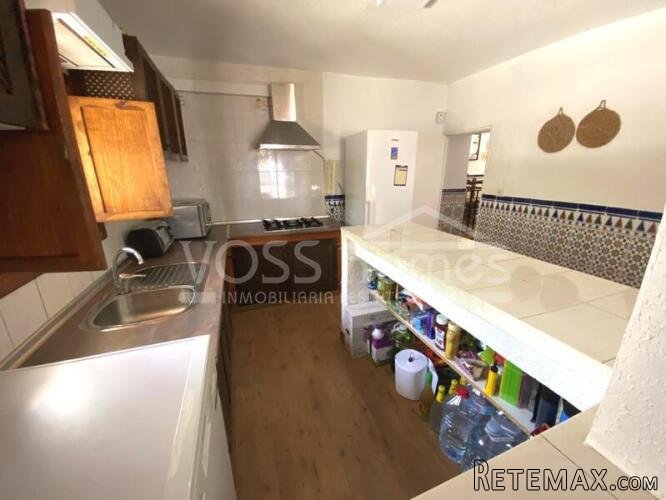 NEW TO VOSS HOMES - GREAT B&B / GUEST HOUSE BUSINESS . Semi.. - 10