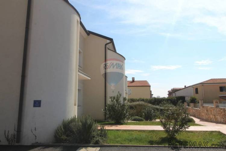 Kuća u nizu s vrtom i bazenom - Novigrad - 3