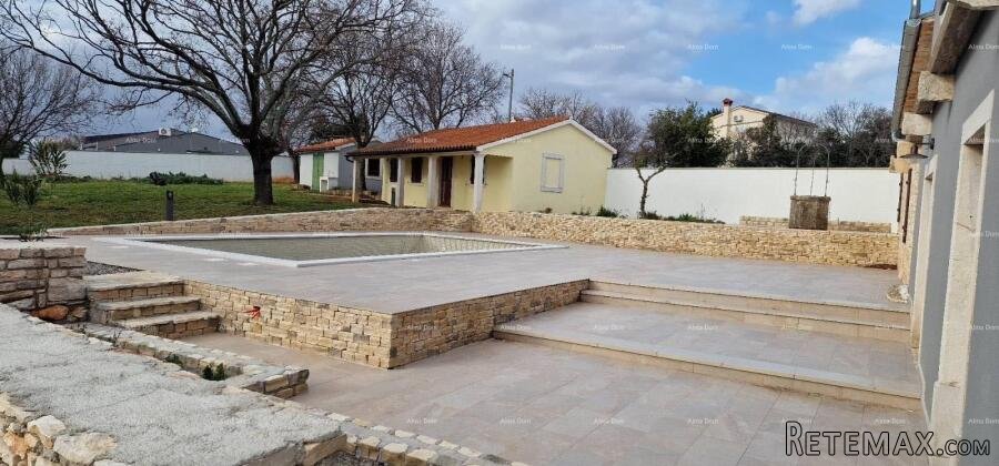 Na prodaju kuća s bazenom i dvorištem – mirno selo kraj Bar.. - 4