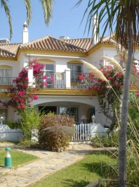 3 bedroom town house for sale