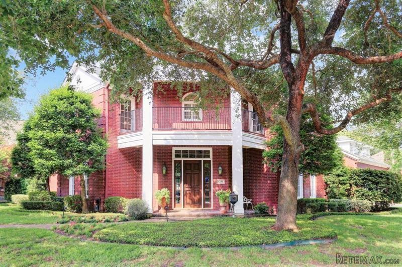 4 bedroom House For Sale: 6353..