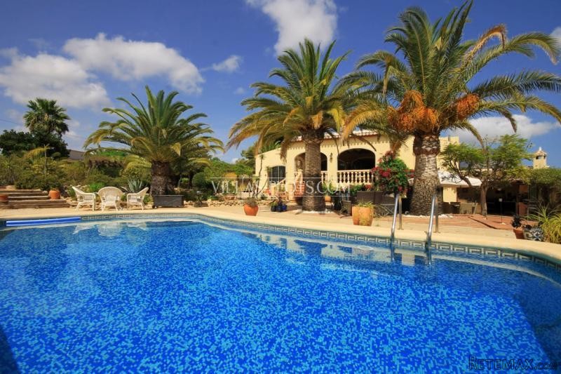 6 Bedroom Villa In Javea - 2