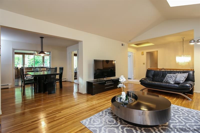 5 bedroom House For Sale: 57 Sprain.. - 2