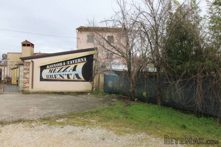 Kuća s ugostiteljskim objektom nedaleko od Poreča - 2