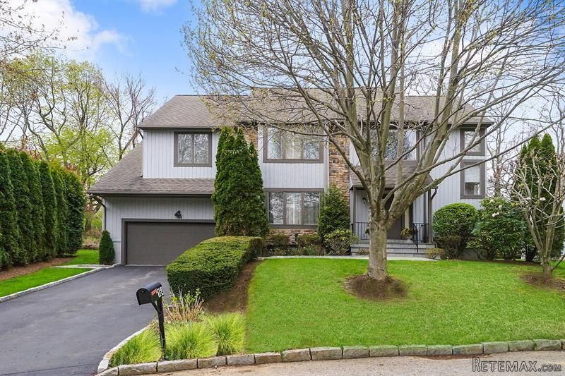 3 bedroom House For Sale: 164 WOODBROOK..