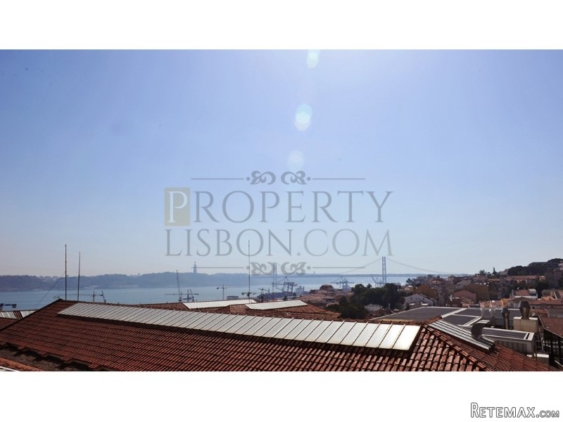 Completely renovated T1 Lisbon..