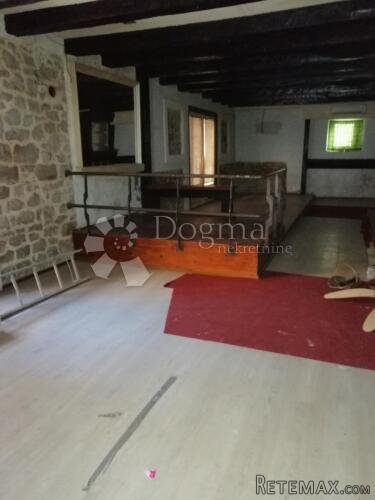 VODICE, poslovno-stambeni prostor u centru blizu mora - 3