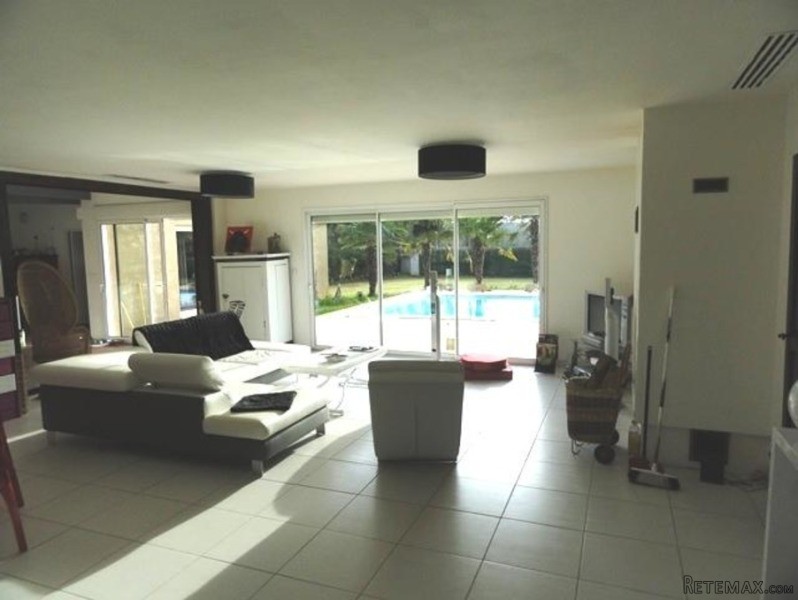 Modern Bungalow With Swimming Pool And.. - 2