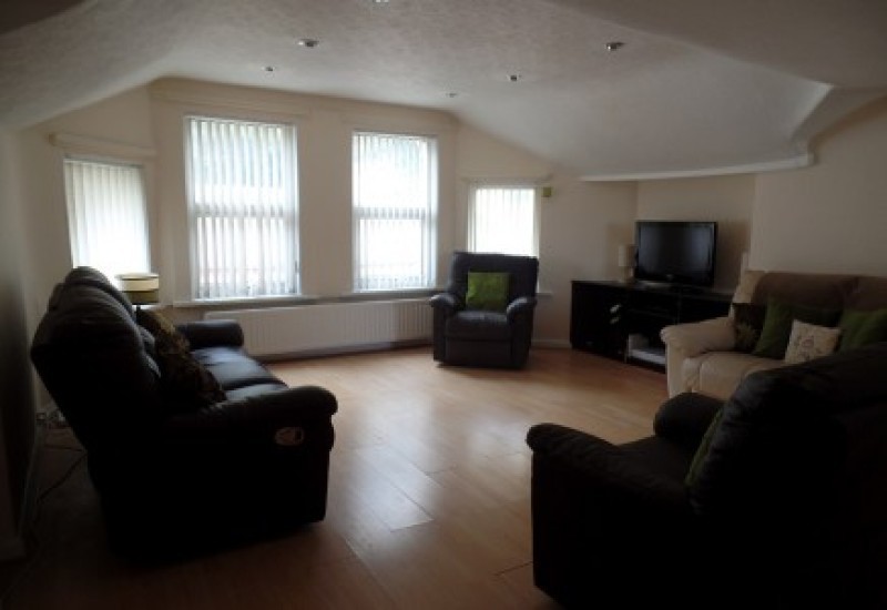 Apartment 4, 36 Castlemona Avenue.. - 2