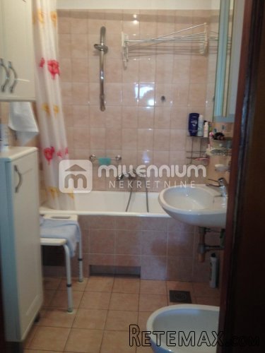 Rijeka, Centar, 110m2, 4-sobni stan s pogledom na more - 9