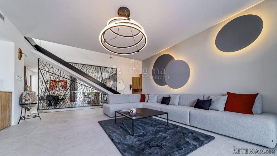 MARINA KOD TROGIRA – LUXUZNE VILLE LUCY ***** VILLA CHERRY - 11