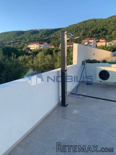 Rab, Banjol, moderna luksuzna kuća s bazenom, 250,00 m2 - 11