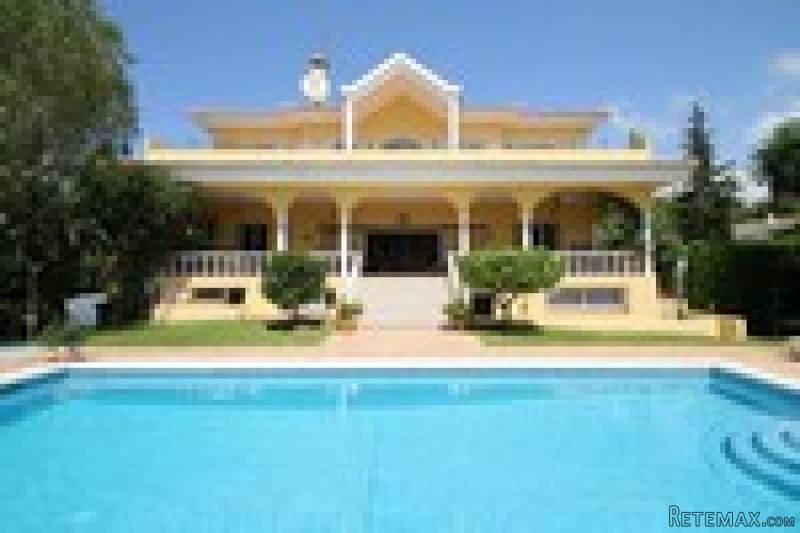 6 Bedrooms - Villa - Malaga - For Sale