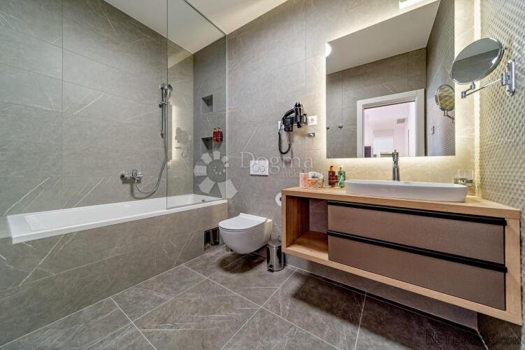 MARINA KOD TROGIRA – LUXUZNE VILLE LUCY ***** VILLA CHERRY - 12