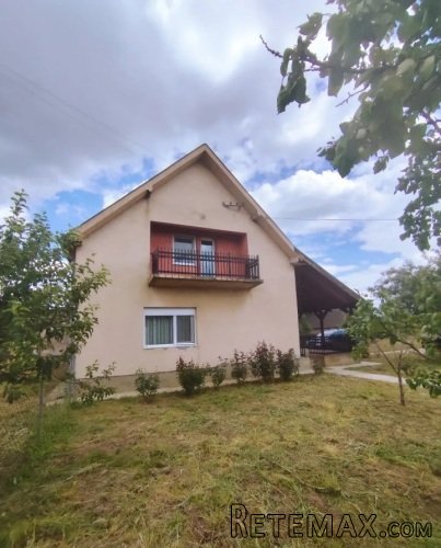 Prodajem kucu u selu Provo-Vladimirci - 12