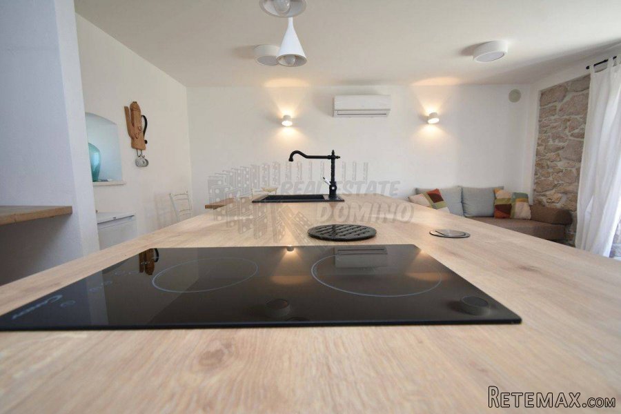 Renovirana kuća sa okućnicom od 1068m2! Otok Krk! - 12