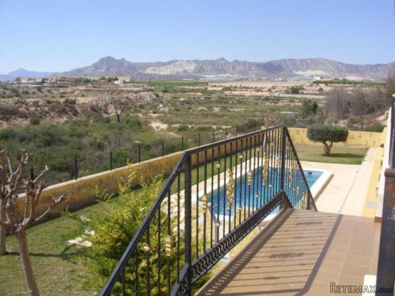 Bargain buy apartment in La Murada.. - 2