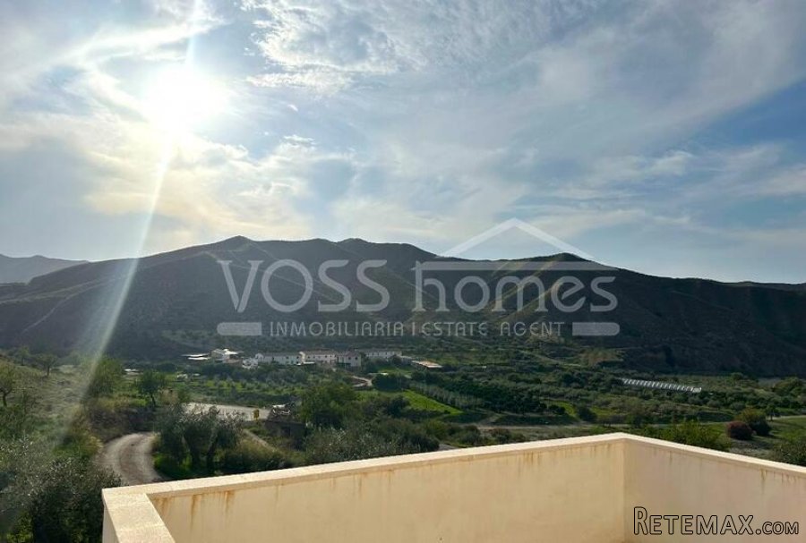 NEW TO VOSS HOMES - This Charming 3-bedroom 2-bathroom, 2.. - 13