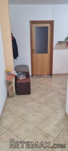 Ploče-Baćina, kuća 300m2 s dva odvojena stana podrumom i pa.. - 13
