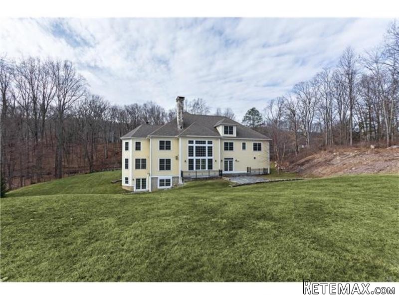 4 bedroom House For Sale: 200 LIMESTONE.. - 2
